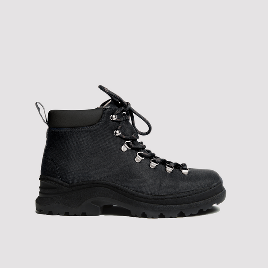The Weekend Boot Classic Black